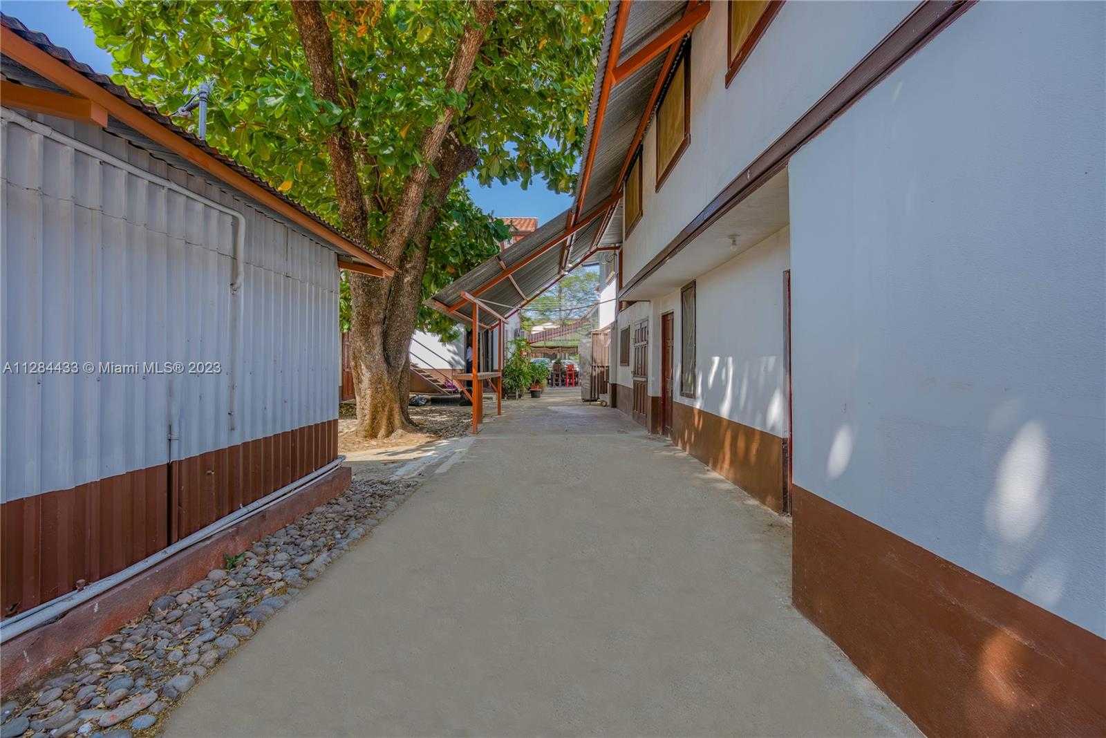 Small Image of MAIN STREET ACROSS FROM PACIFICO #1-15, Out of City Number 13