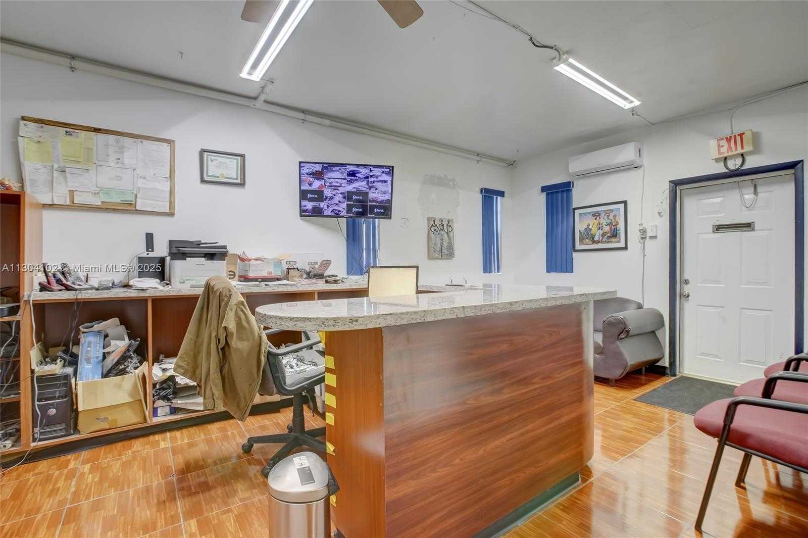 Small Image of 1420 NORTH EAST 131ST ST, North Miami Number 10