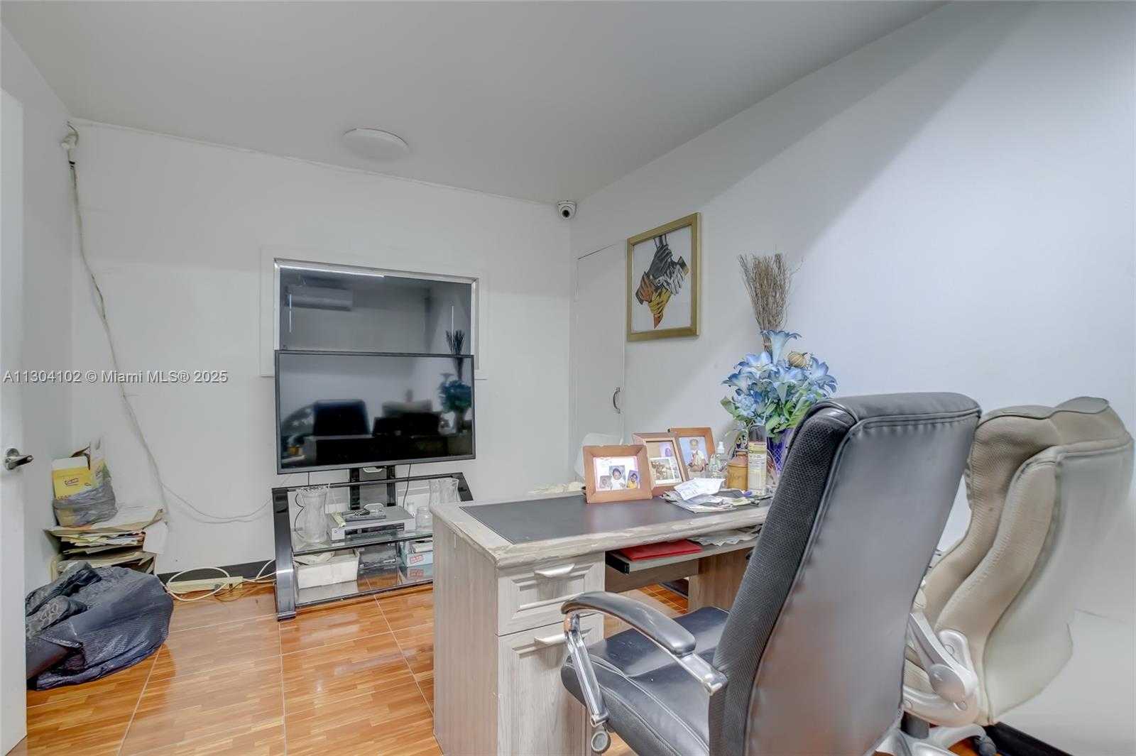 Small Image of 1420 NORTH EAST 131ST ST, North Miami Number 13