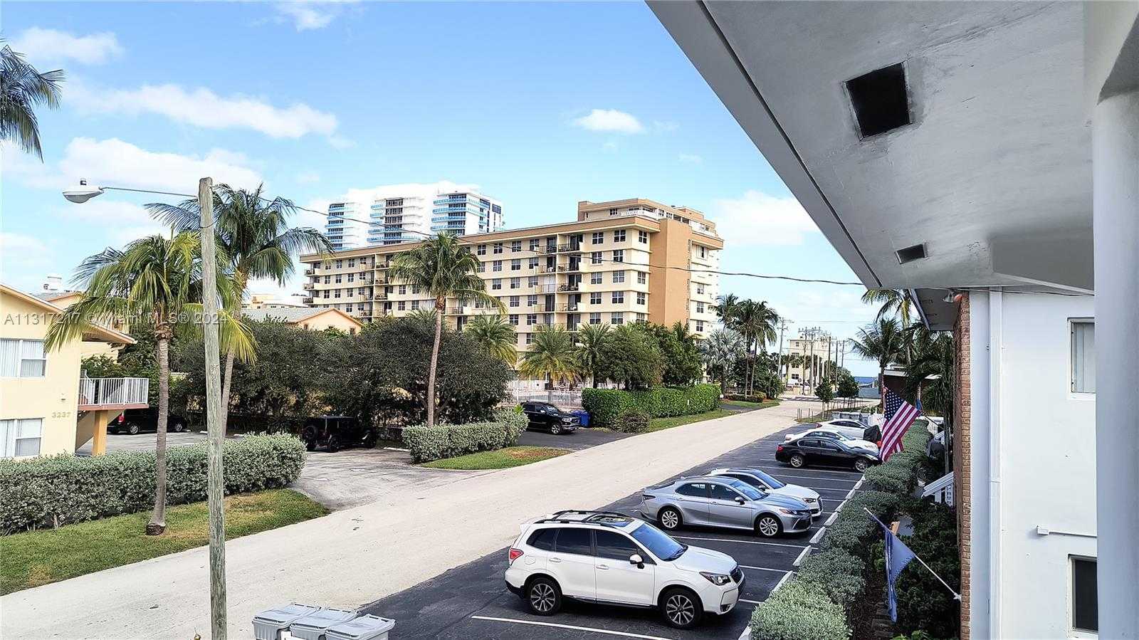 Small Image of 3212 NORTH EAST 10TH ST, Pompano Beach Number 1