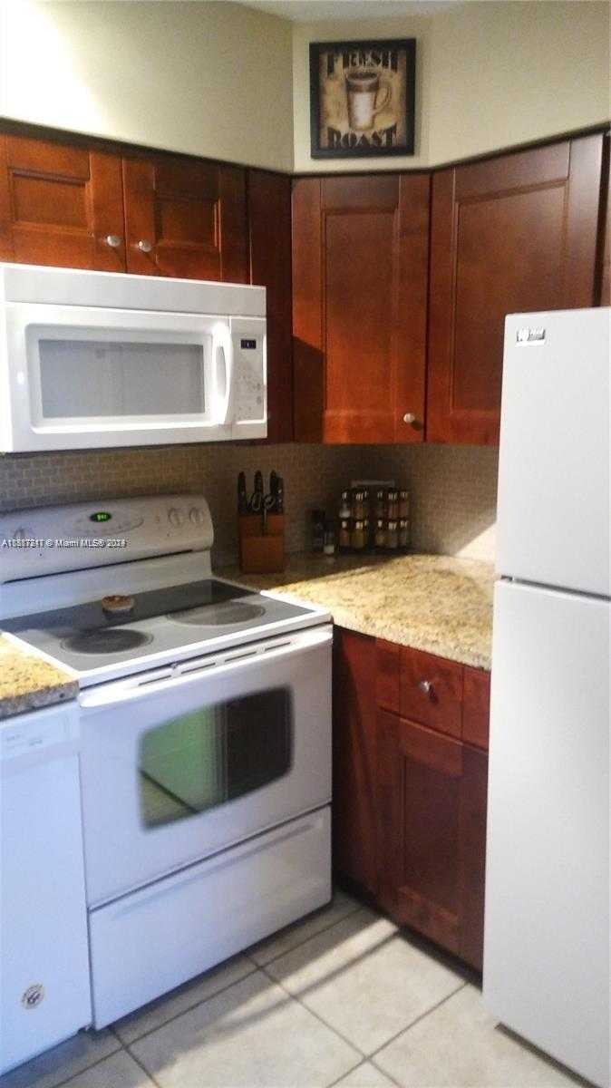 Small Image of 3212 NORTH EAST 10TH ST, Pompano Beach Number 6