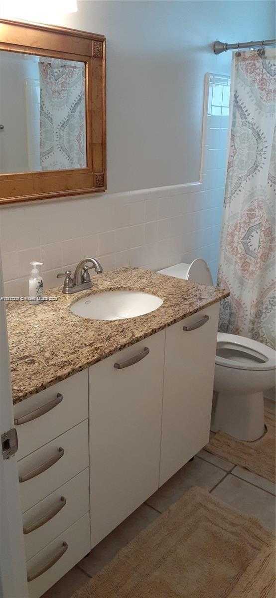 Small Image of 3212 NORTH EAST 10TH ST, Pompano Beach Number 7