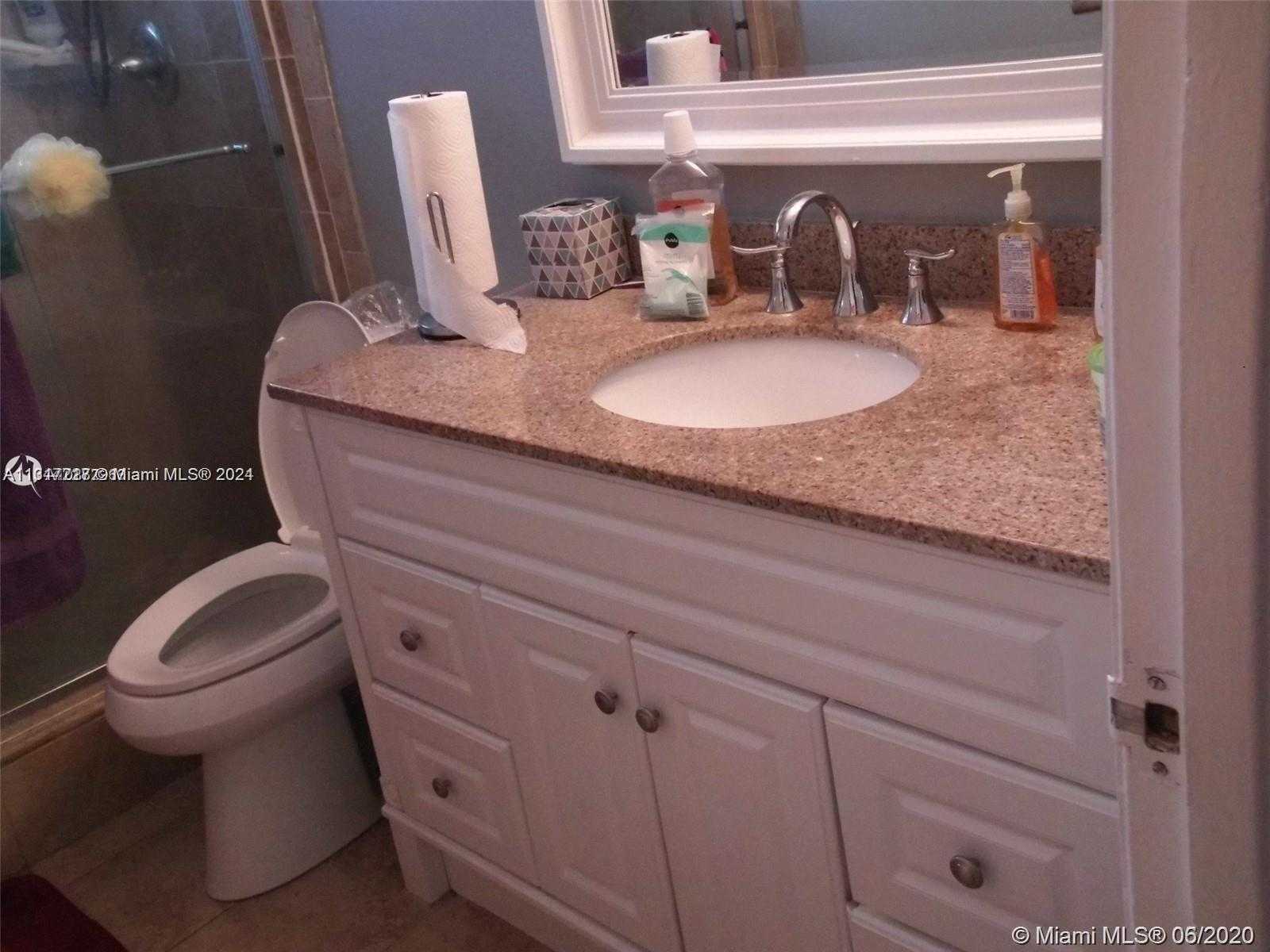 Small Image of 3212 NORTH EAST 10TH ST, Pompano Beach Number 9