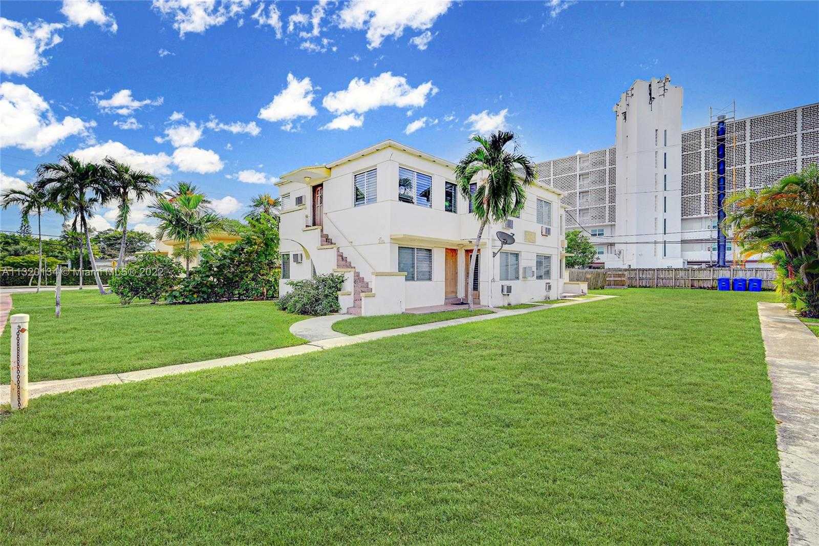 Small Image of 1910 BIARRITZ DR, Miami Beach Number 11