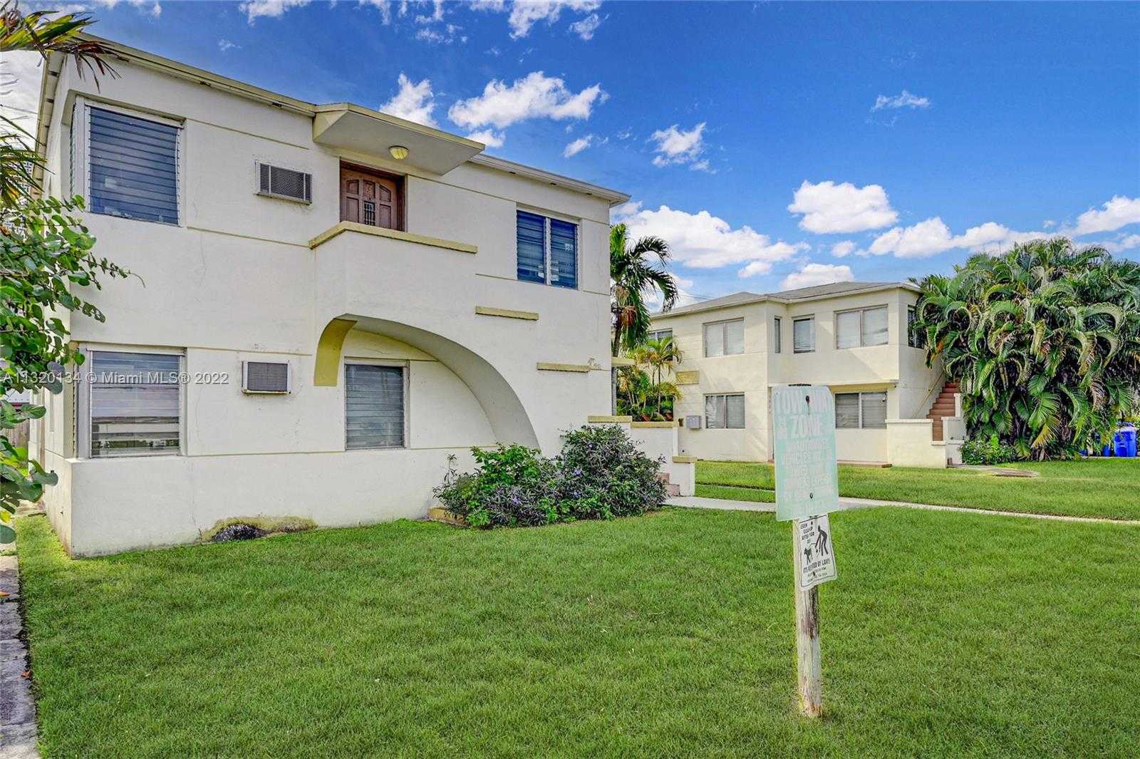 Small Image of 1910 BIARRITZ DR, Miami Beach Number 12