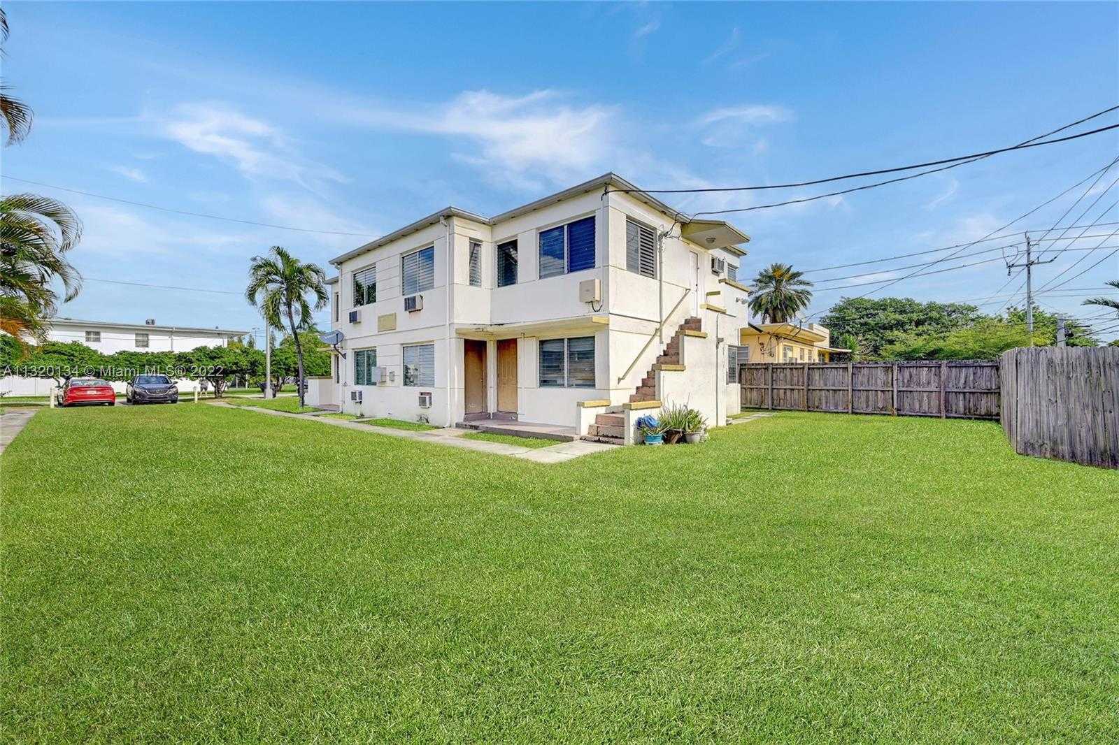 Small Image of 1910 BIARRITZ DR, Miami Beach Number 16