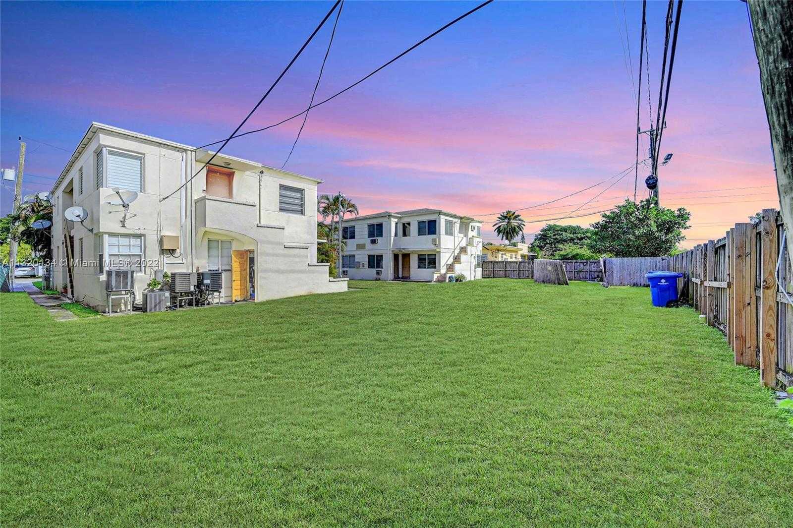 Small Image of 1910 BIARRITZ DR, Miami Beach Number 17