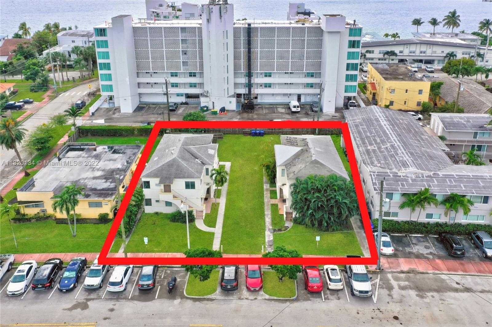 Small Image of 1910 BIARRITZ DR, Miami Beach Number 2