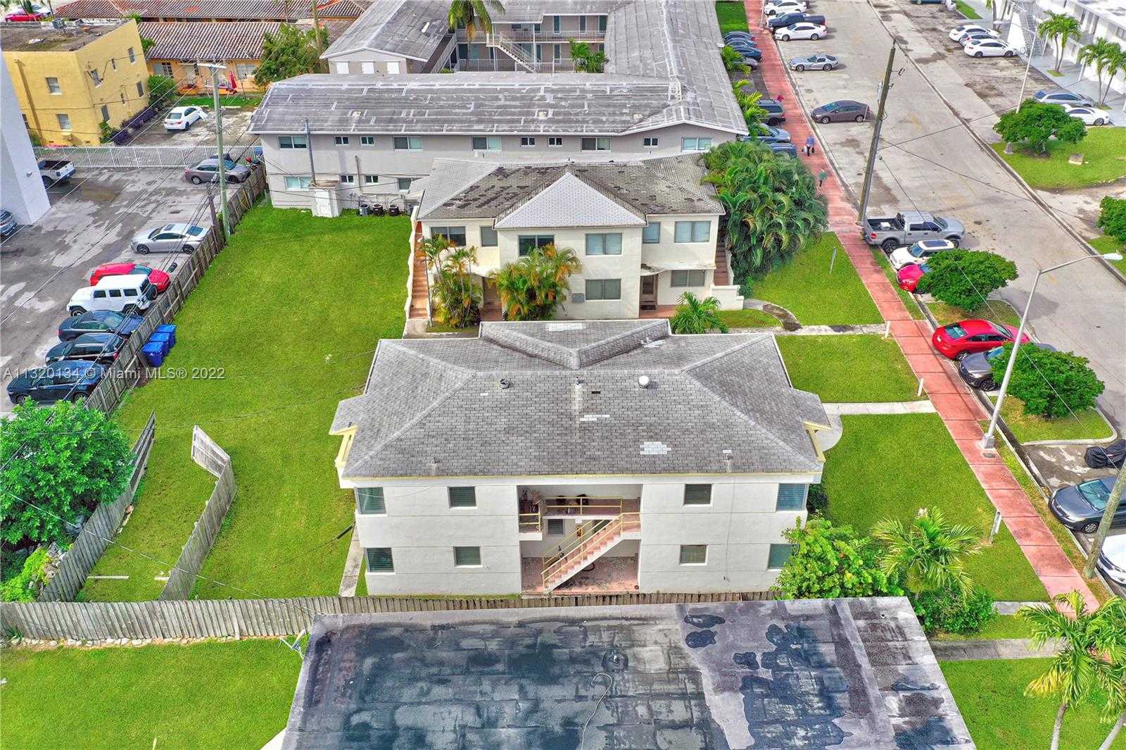 Small Image of 1910 BIARRITZ DR, Miami Beach Number 20
