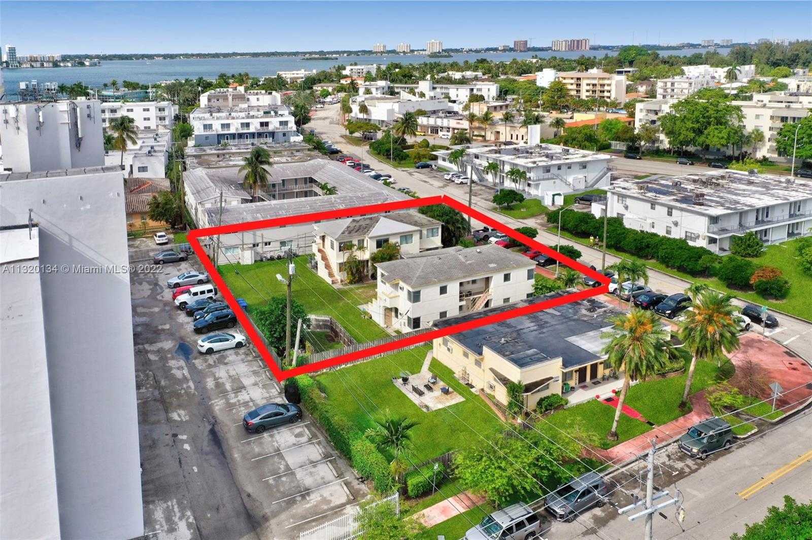 Small Image of 1910 BIARRITZ DR, Miami Beach Number 21
