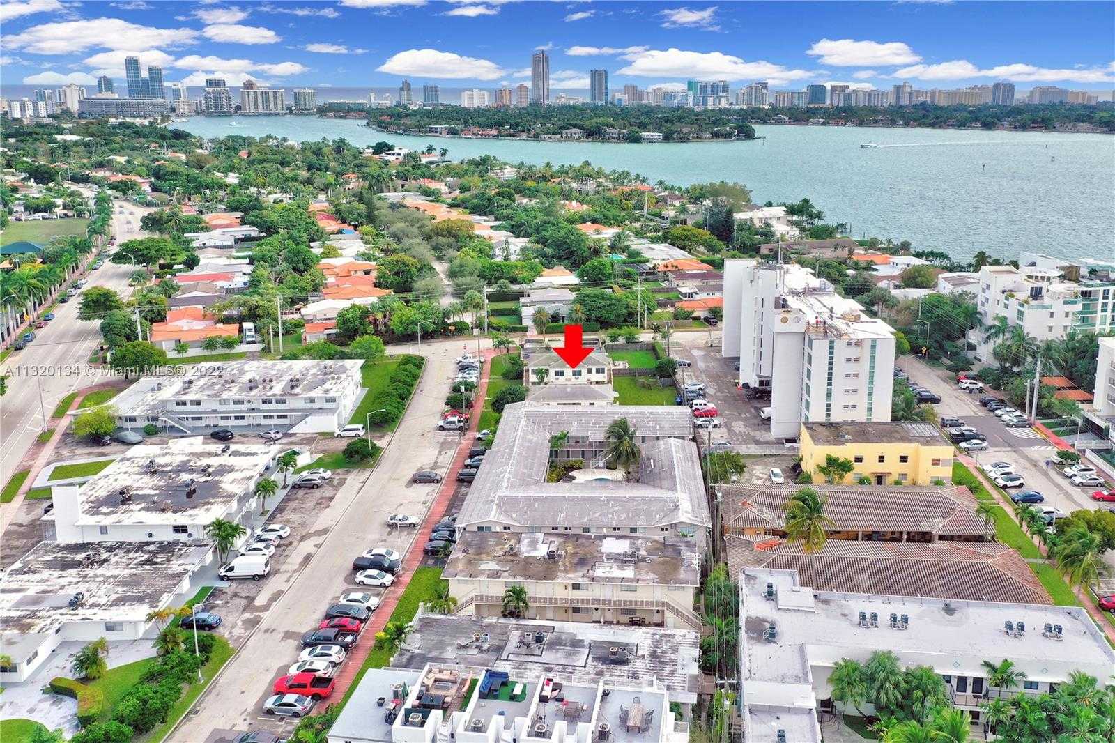 Small Image of 1910 BIARRITZ DR, Miami Beach Number 24