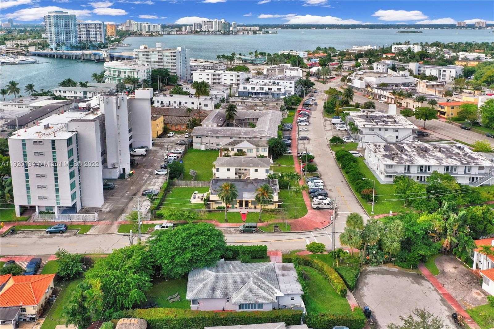 Small Image of 1910 BIARRITZ DR, Miami Beach Number 26