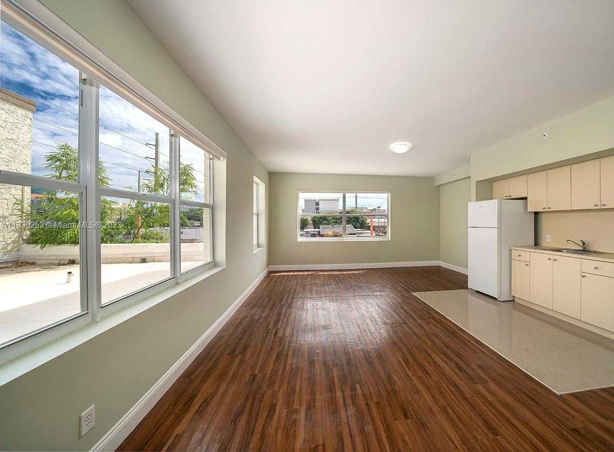 Small Image of 804 NORTH WEST 21ST TER, Miami Number 2