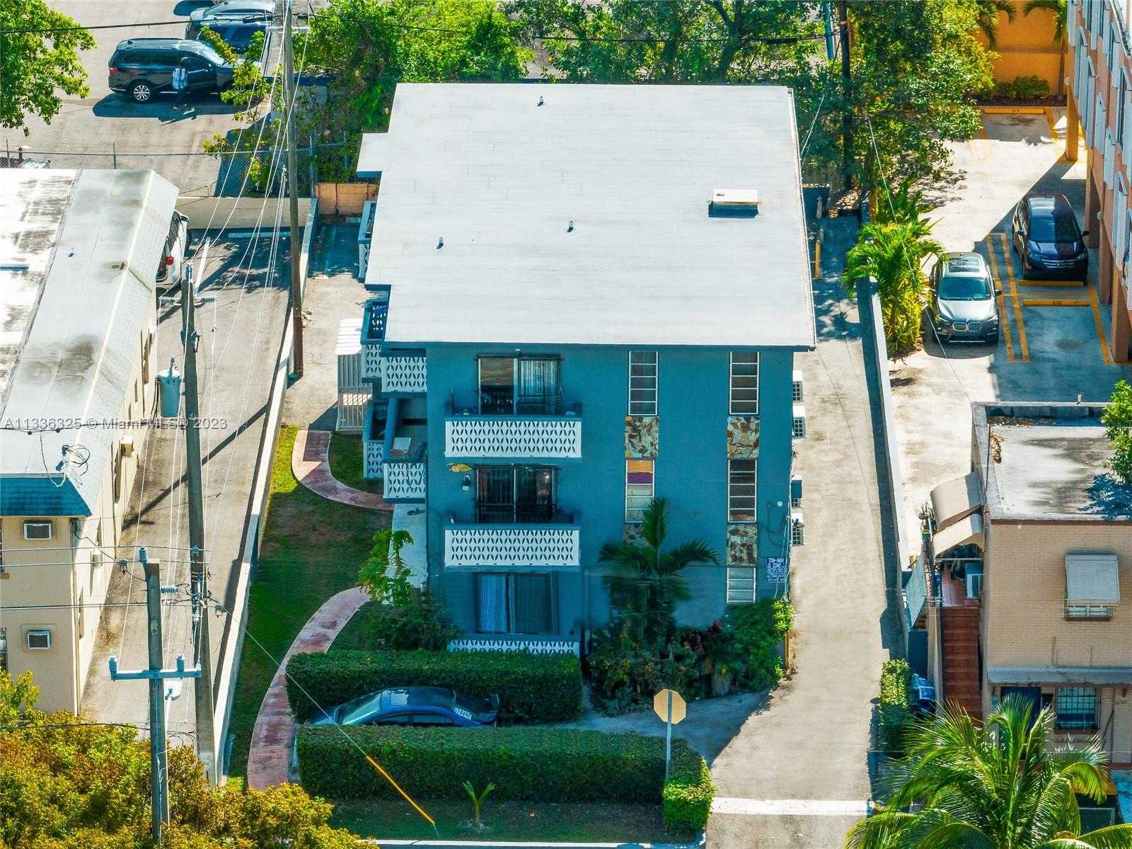 Small Image of 1050 SOUTH WEST 7TH ST, Miami Number 11