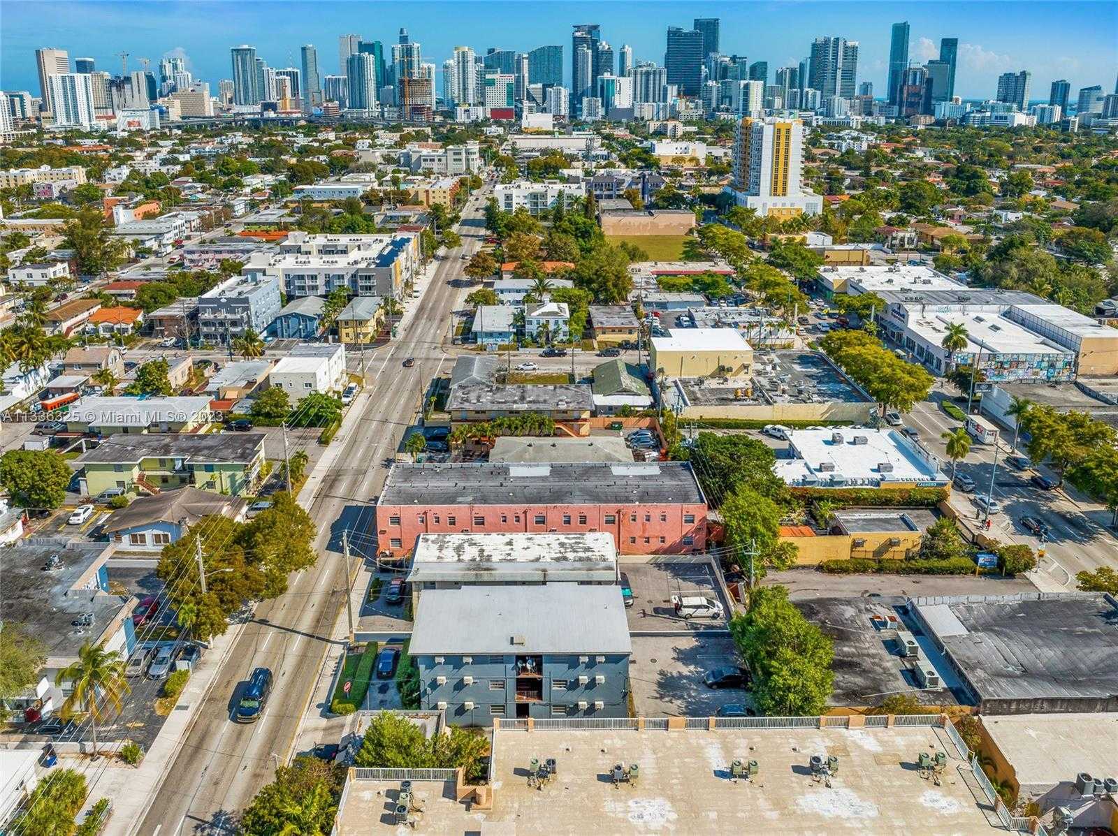 Small Image of 1050 SOUTH WEST 7TH ST, Miami Number 18