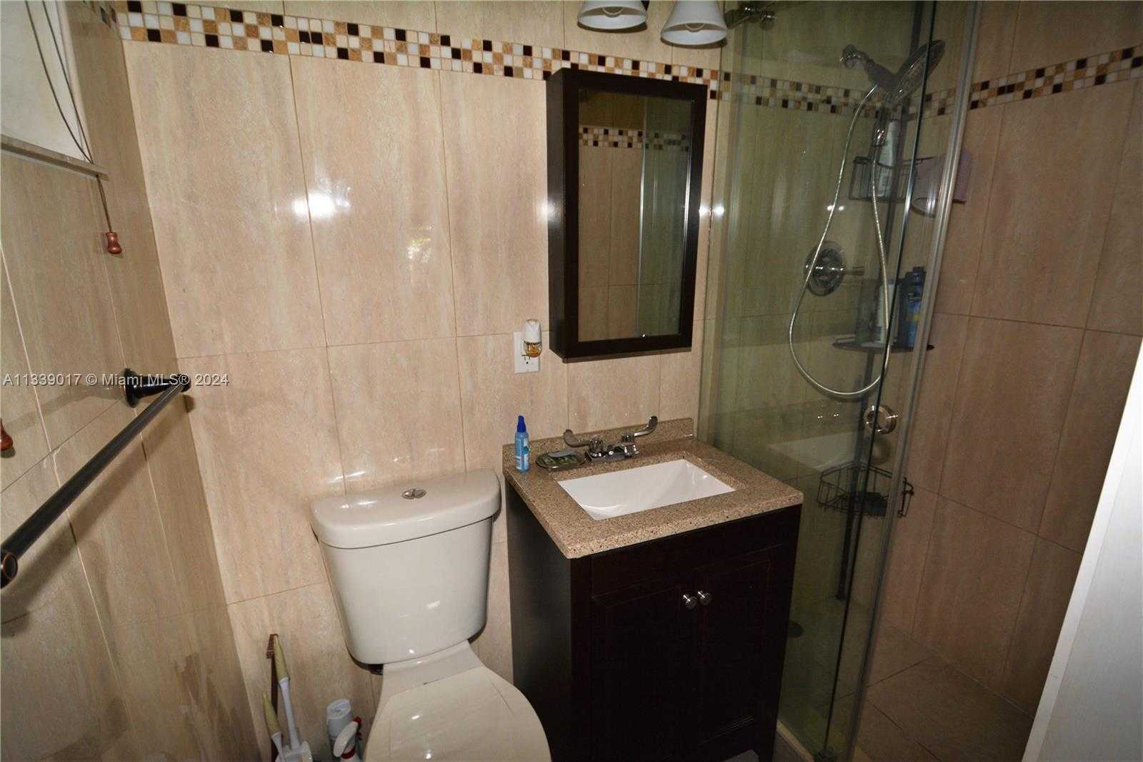 Small Image of 16921 NORTH EAST 6TH AVE, North Miami Beach Number 13