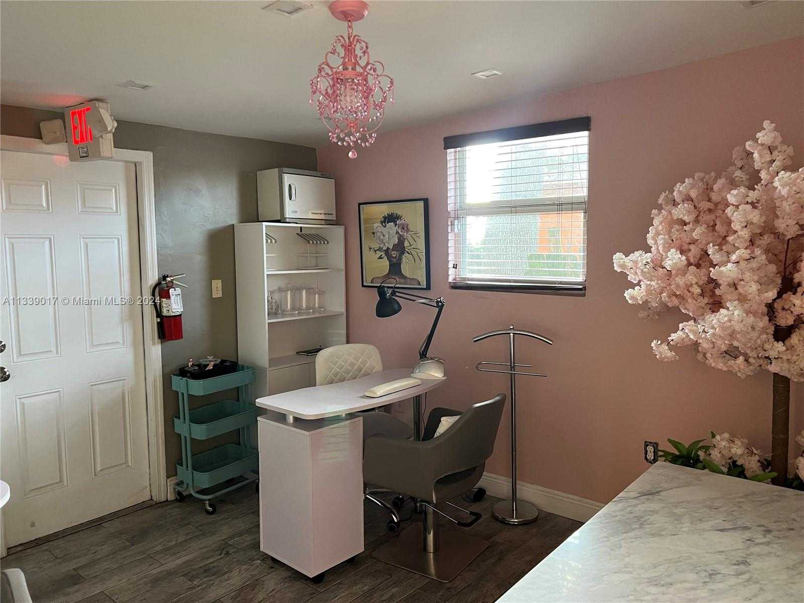 Small Image of 16921 NORTH EAST 6TH AVE, North Miami Beach Number 24