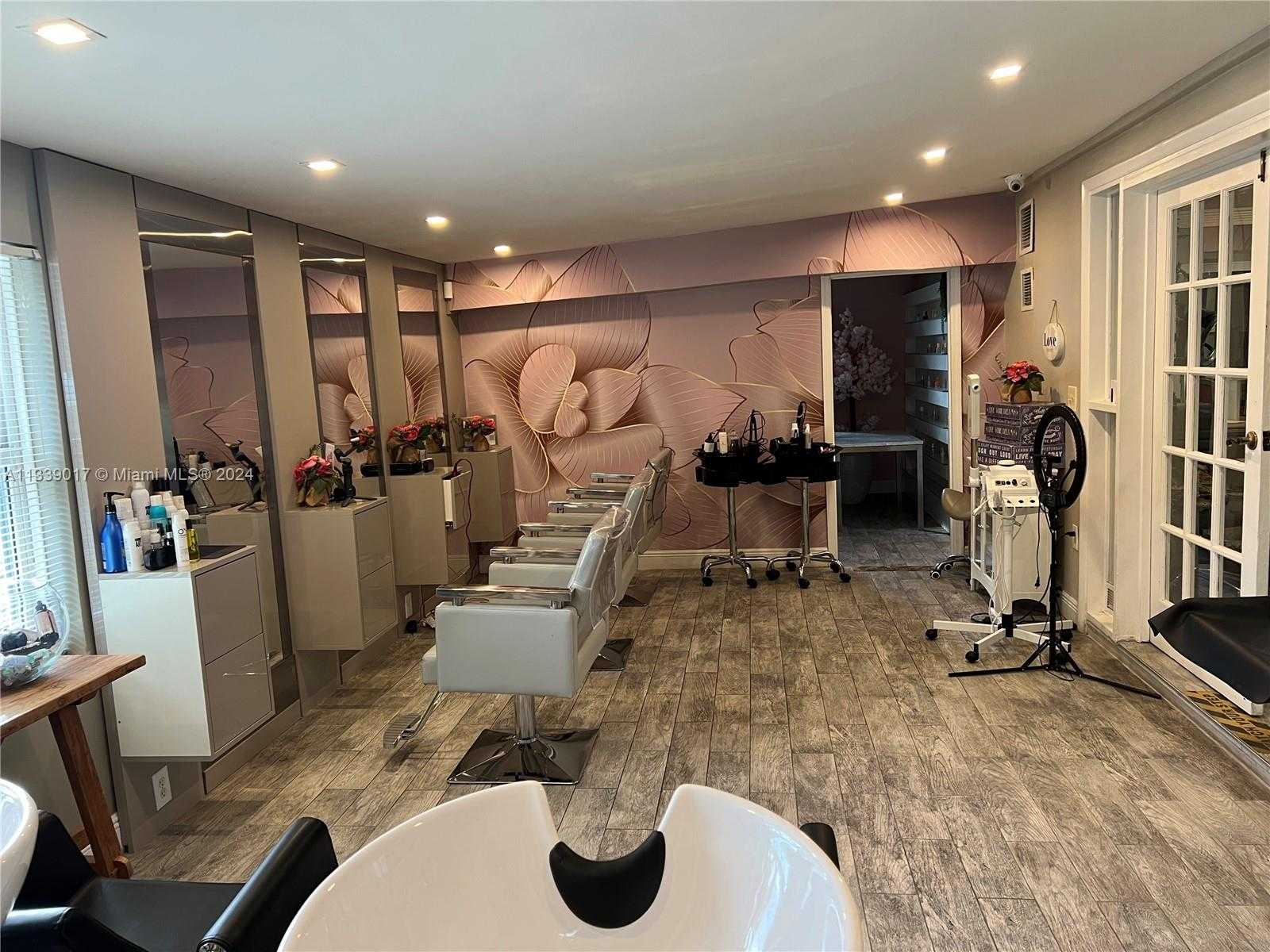 Small Image of 16921 NORTH EAST 6TH AVE, North Miami Beach Number 6