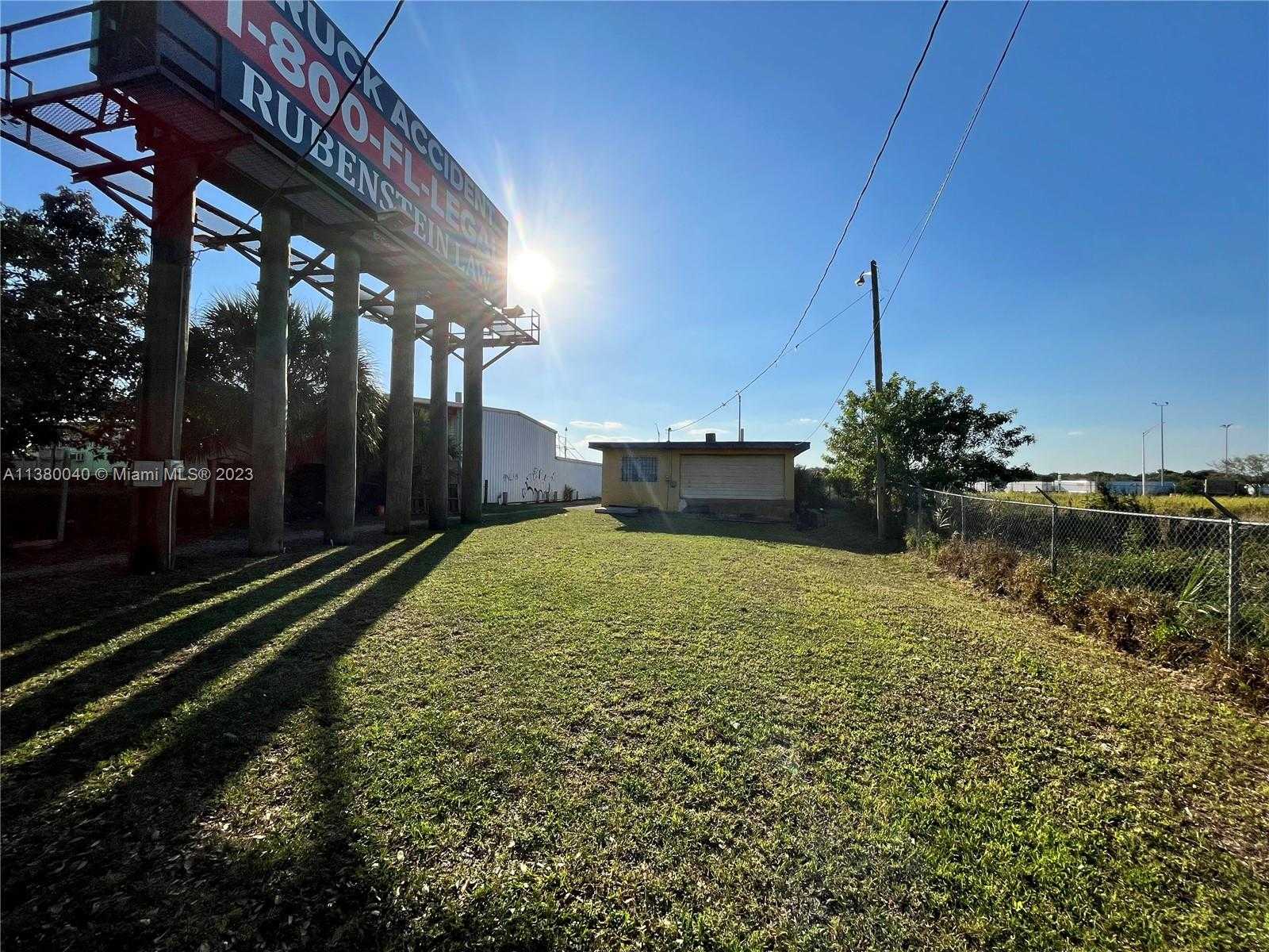 Small Image of 2860 SOUTH KINGS HWY, Fort Pierce Number 7