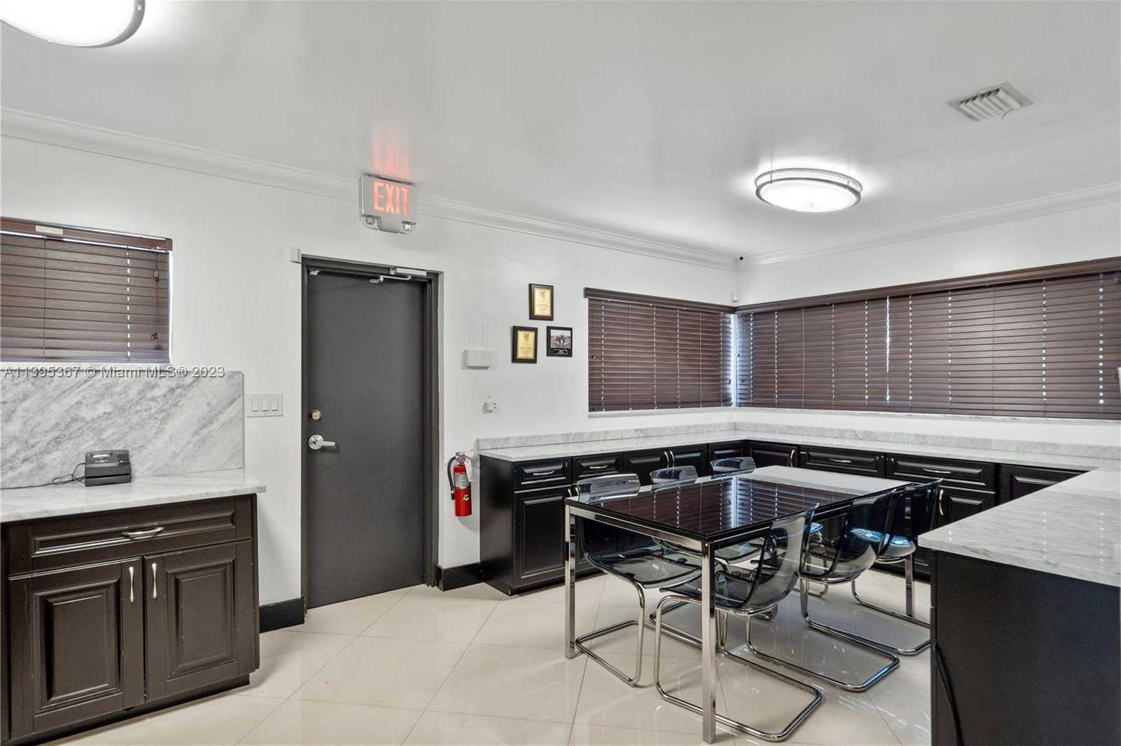 Small Image of 16170 NORTH EAST 11TH CT, North Miami Beach Number 13