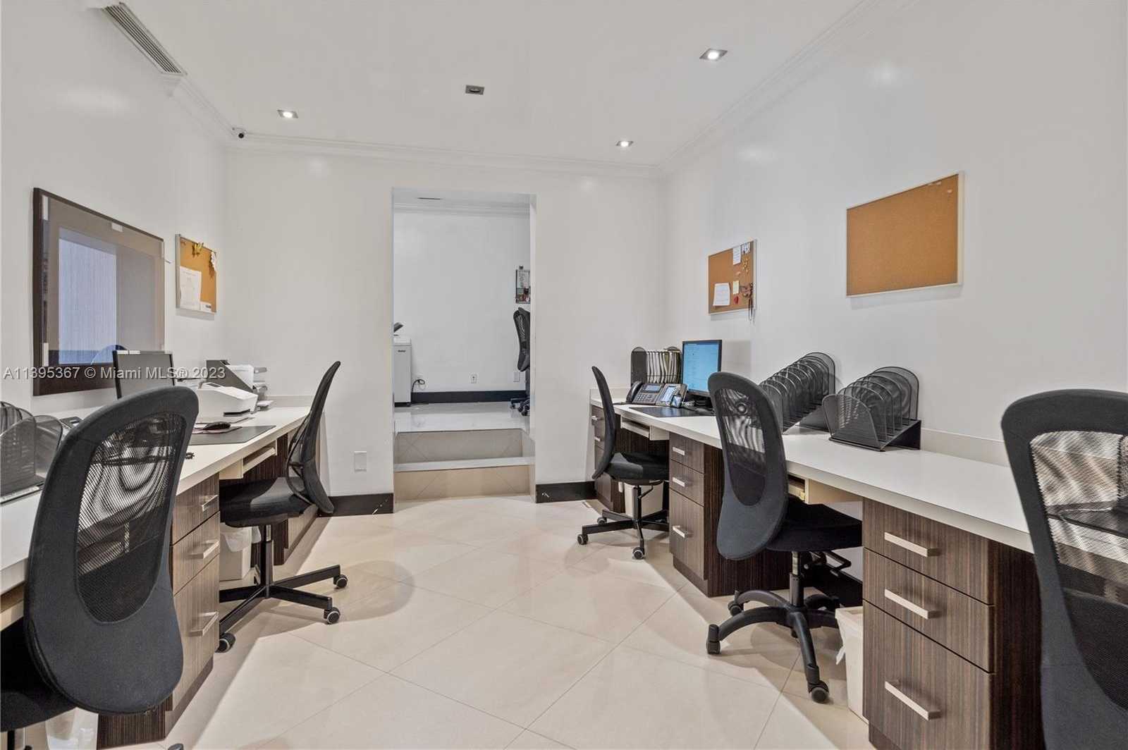 Small Image of 16170 NORTH EAST 11TH CT, North Miami Beach Number 16