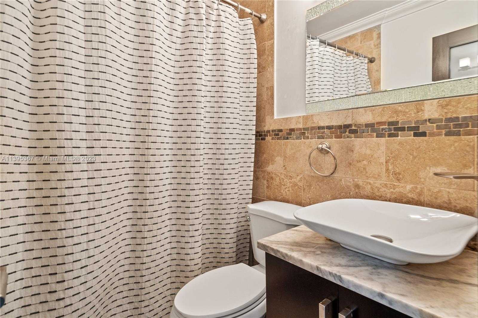 Small Image of 16170 NORTH EAST 11TH CT, North Miami Beach Number 24