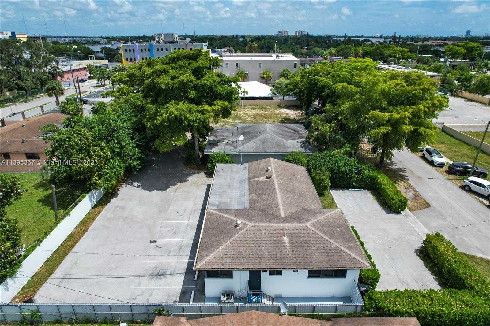 Small Image of 16170 NORTH EAST 11TH CT, North Miami Beach Number 8