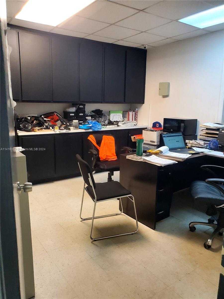 Small Image of 17121 NORTH WEST 2ND CT, Miami Gardens Number 20