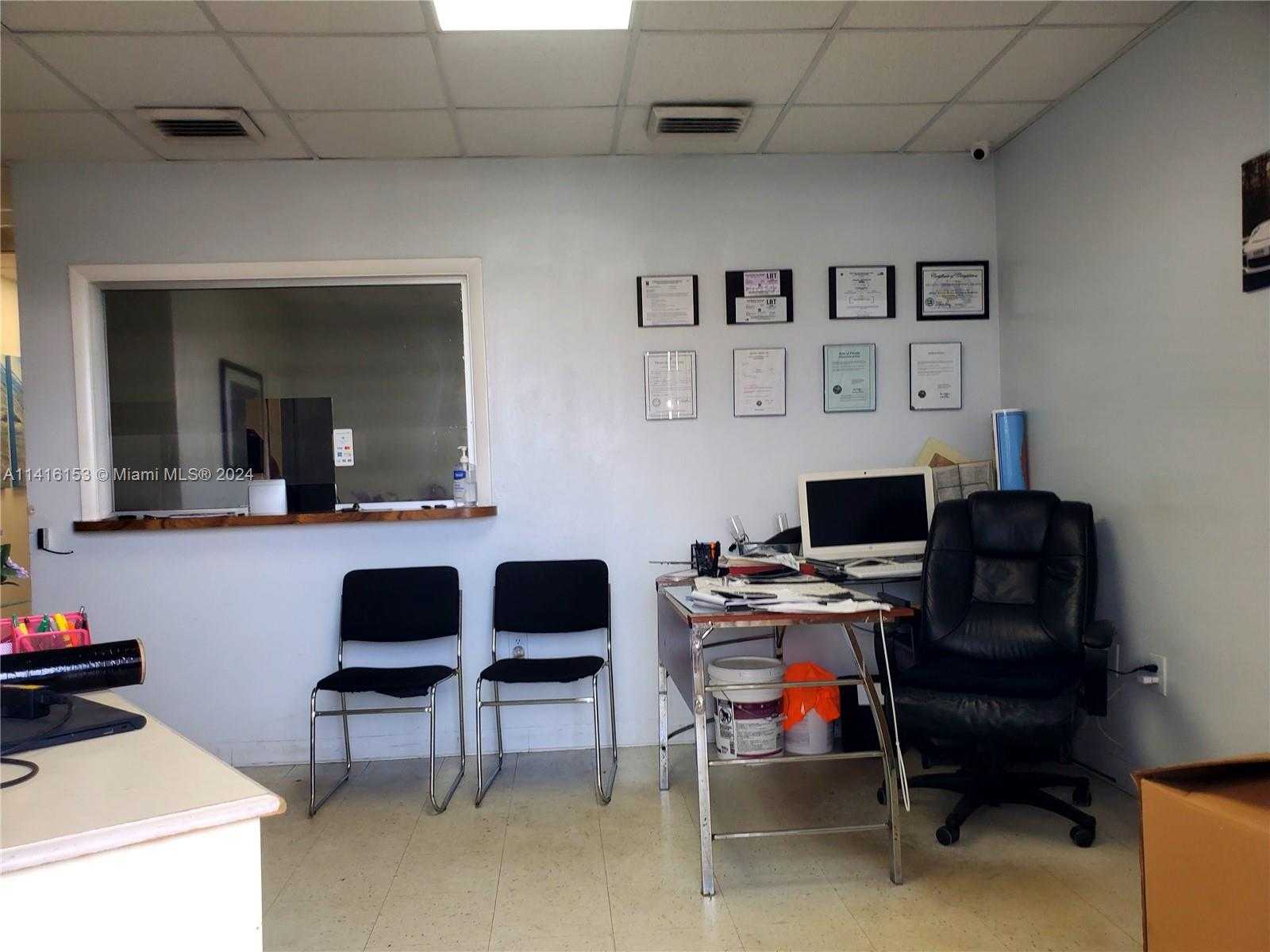 Small Image of 17121 NORTH WEST 2ND CT, Miami Gardens Number 23