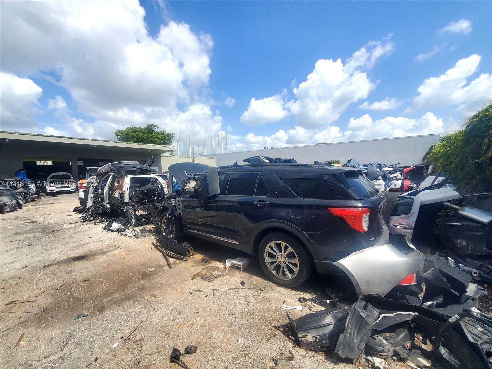 Small Image of 17121 NORTH WEST 2ND CT, Miami Gardens Number 29