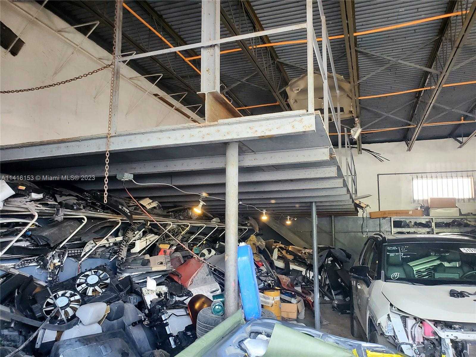 Small Image of 17121 NORTH WEST 2ND CT, Miami Gardens Number 43