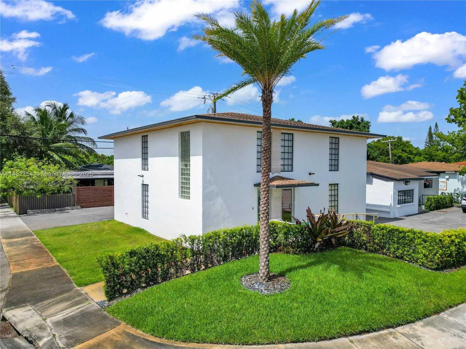 Small Image of 6395 BIRD RD, Miami Number 2
