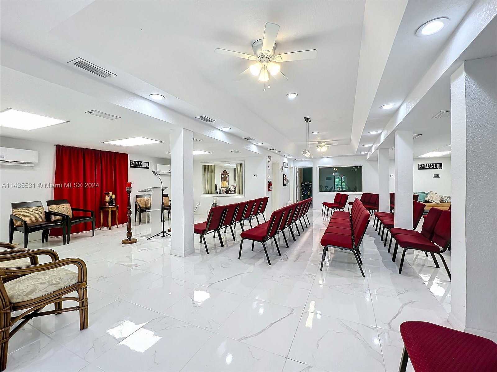 Small Image of 5404 SILVER STAR RD, Orlando Number 15