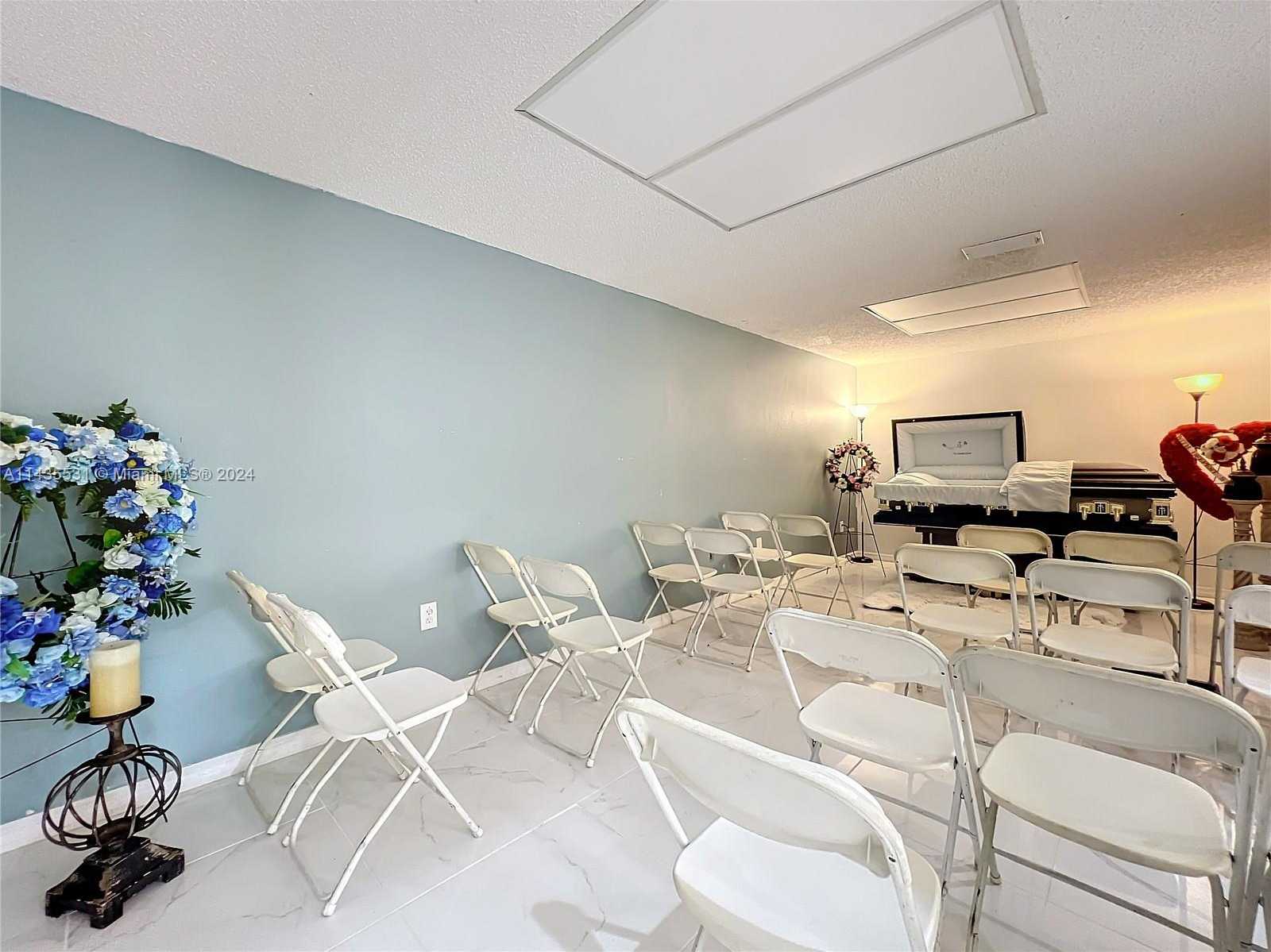 Small Image of 5404 SILVER STAR RD, Orlando Number 24