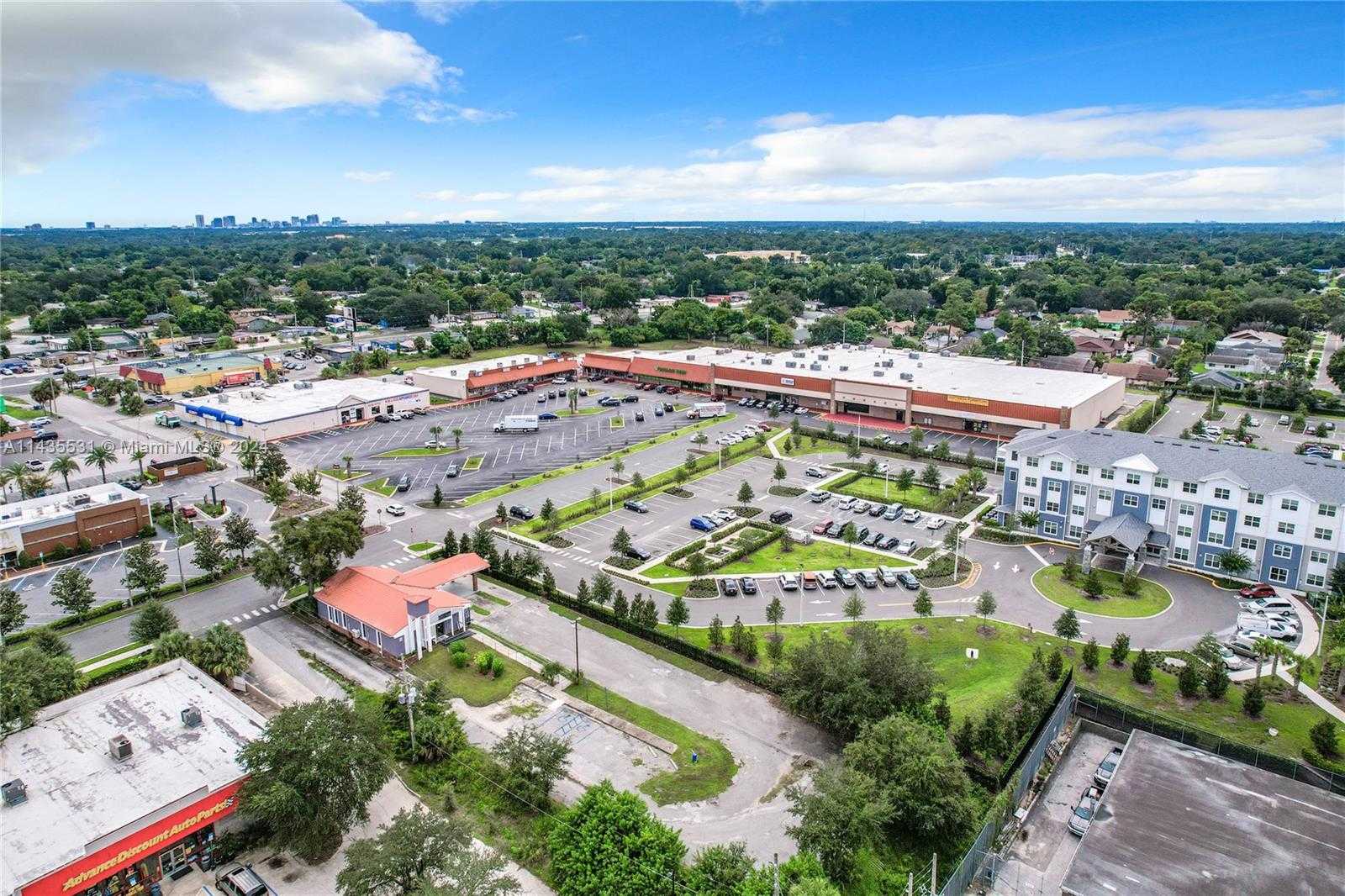 Small Image of 5404 SILVER STAR RD, Orlando Number 7