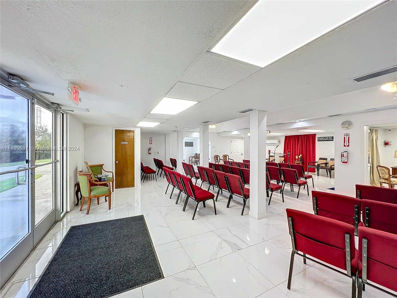 Small Image of 5404 SILVER STAR RD, Orlando Number 8