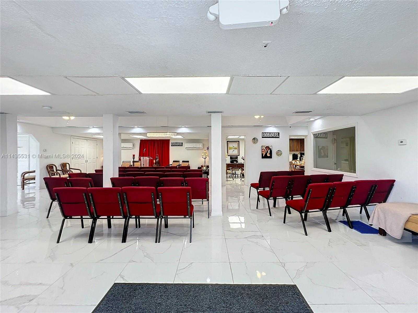 Small Image of 5404 SILVER STAR RD, Orlando Number 9