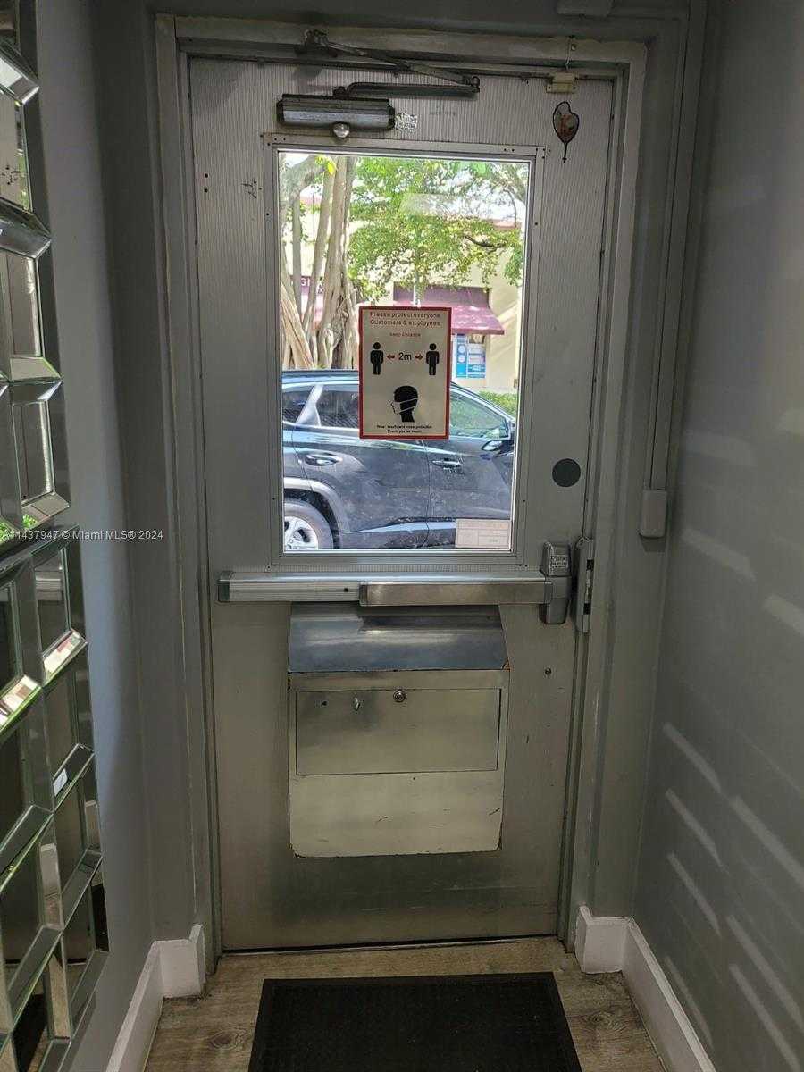 Small Image of 2971 CORAL WAY, Miami Number 15