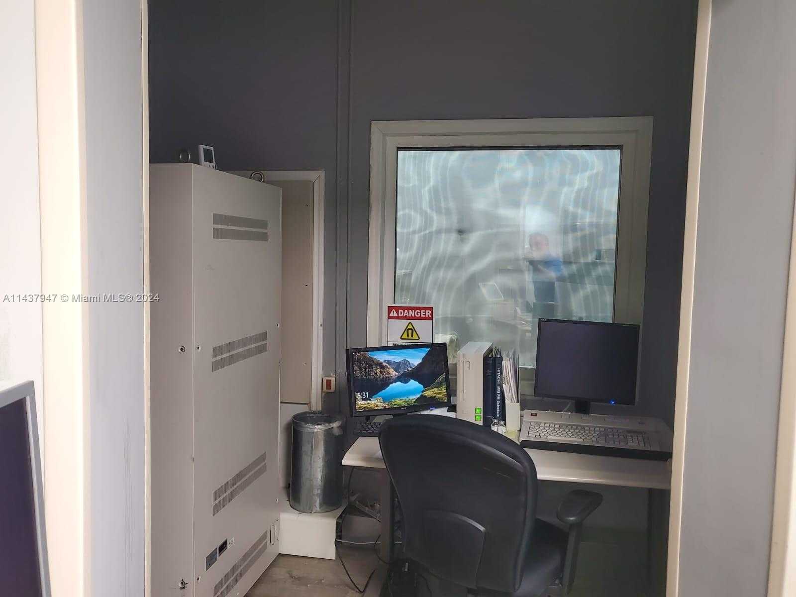 Small Image of 2971 CORAL WAY, Miami Number 18