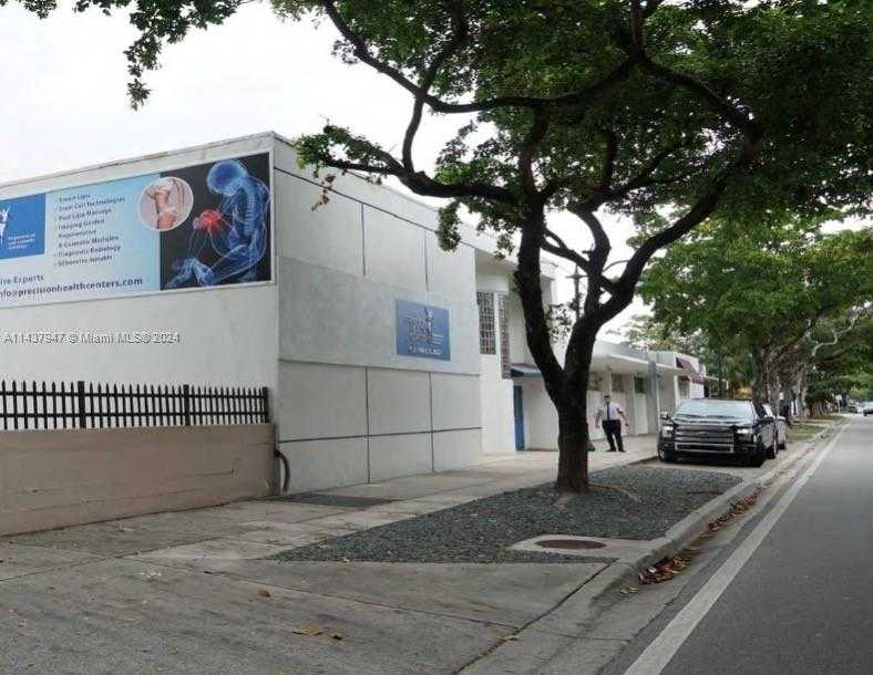 Small Image of 2971 CORAL WAY, Miami Number 3