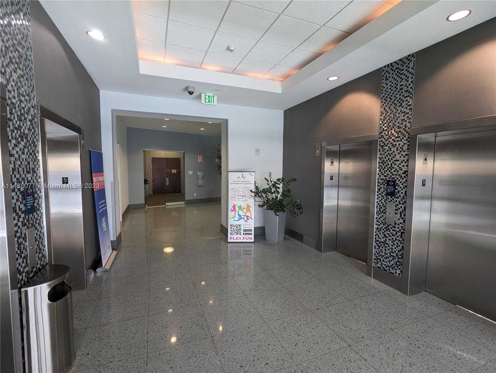Small Image of 1501 Biscayne Blvd, Miami, FL 33132, USA Number 17