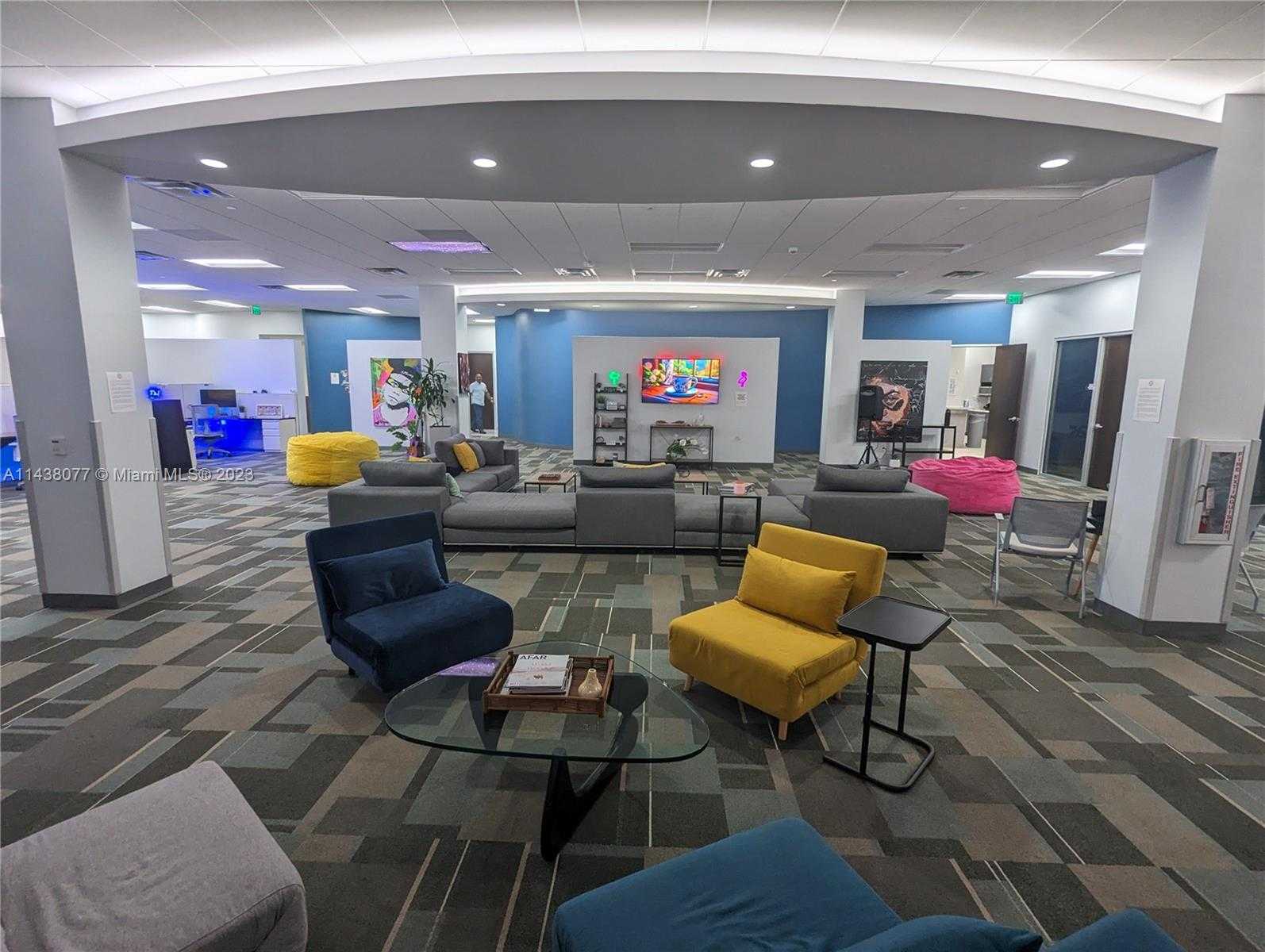 Small Image of 1501 Biscayne Blvd, Miami, FL 33132, USA Number 24
