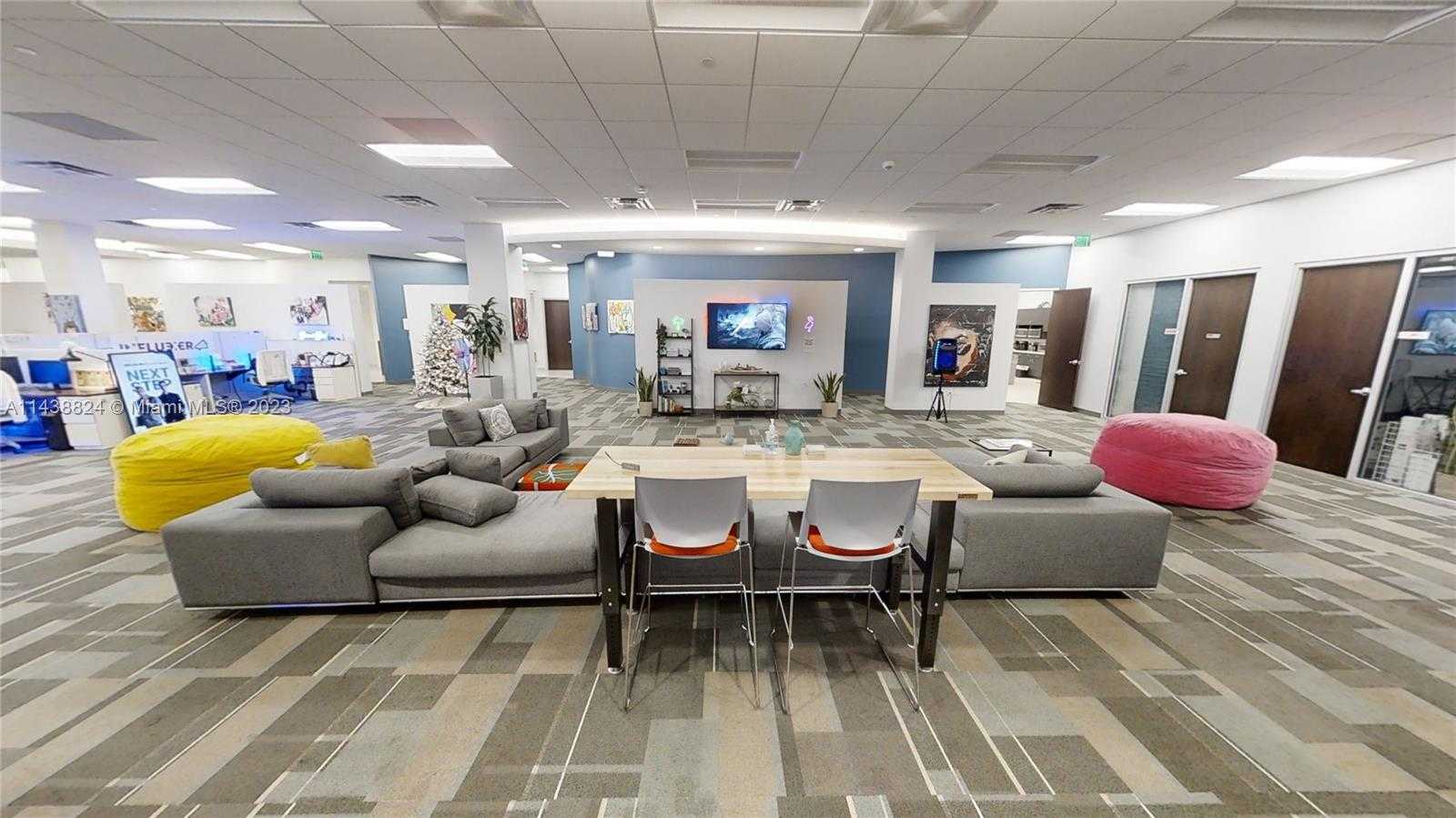 Small Image of 1501 Biscayne Blvd, Miami, FL 33132, USA Number 10