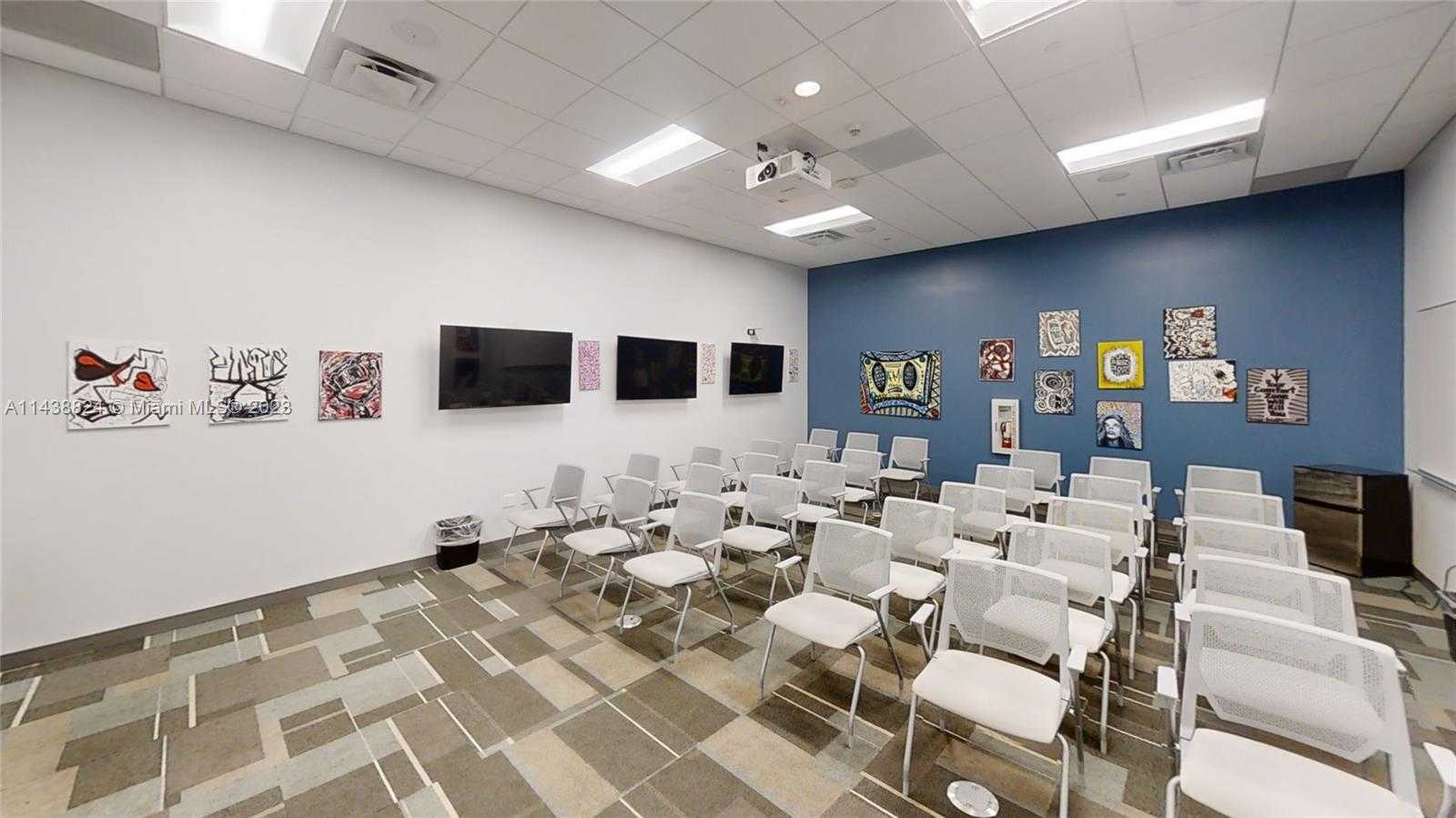 Small Image of 1501 Biscayne Blvd, Miami, FL 33132, USA Number 13