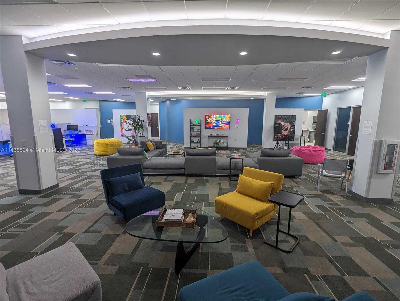 Small Image of 1501 Biscayne Blvd, Miami, FL 33132, USA Number 14