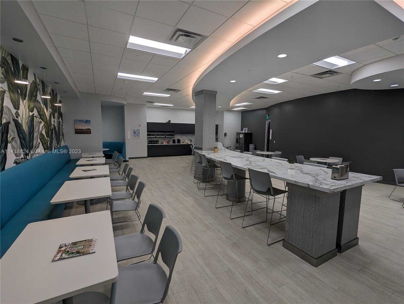 Small Image of 1501 Biscayne Blvd, Miami, FL 33132, USA Number 15