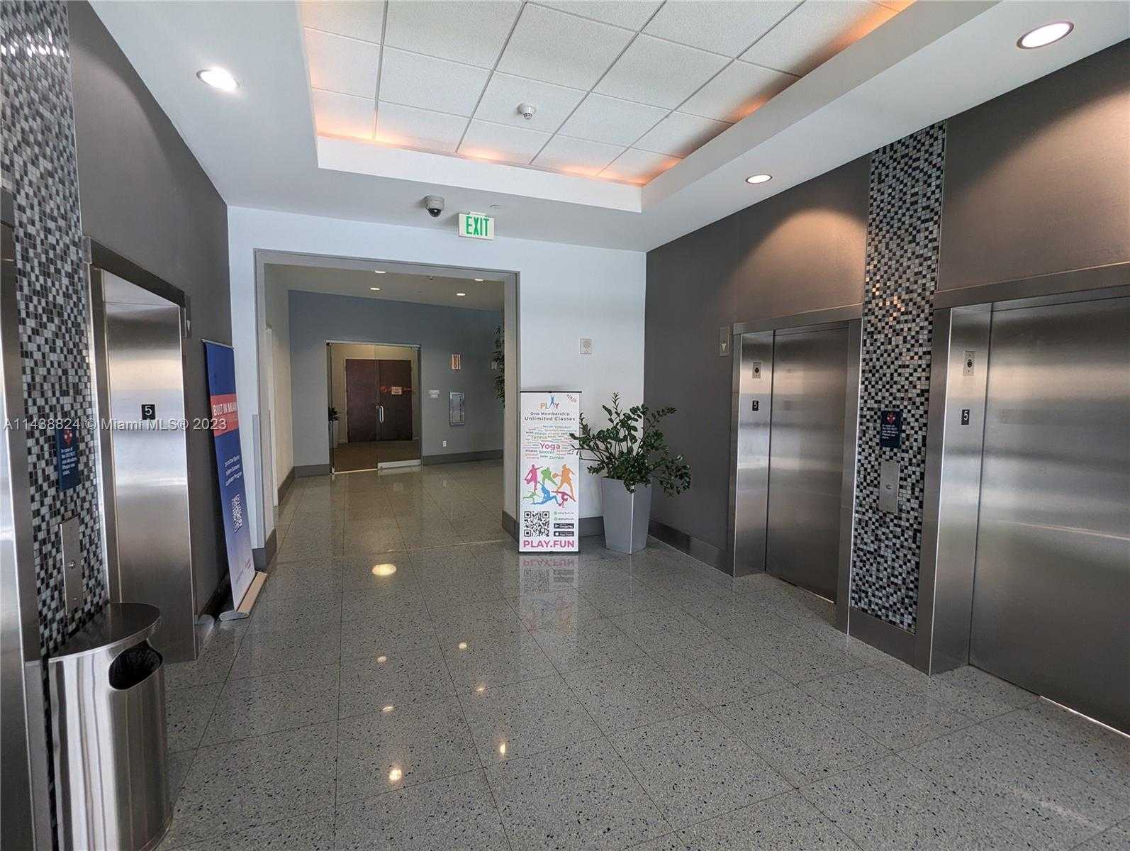 Small Image of 1501 Biscayne Blvd, Miami, FL 33132, USA Number 23