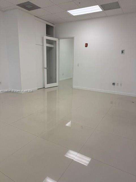 Small Image of Aventura Number 10