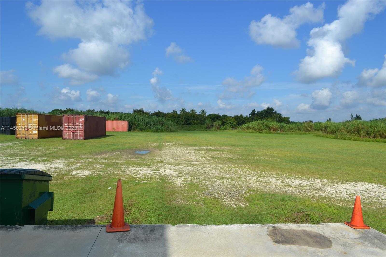 Small Image of 22700 SOUTH WEST 177TH AVE, Miami Number 20