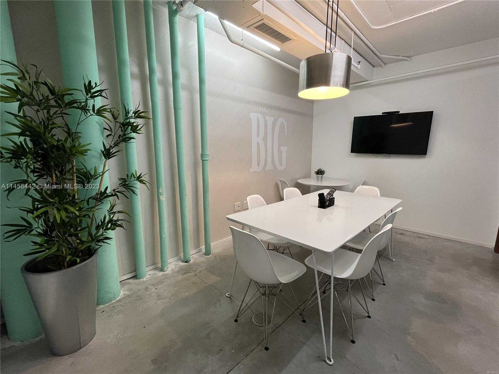 Small Image of 888 BISCAYNE BLVD, Miami Number 4